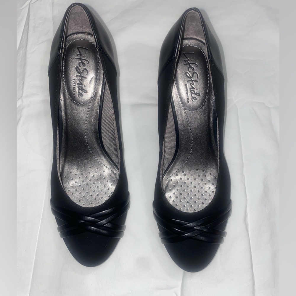 NEW! Life Stride Black Heels